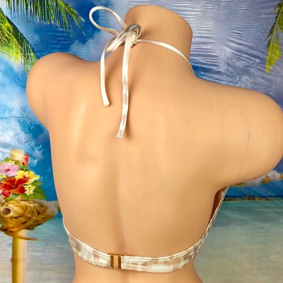 Ⓜ️ Victoria’s Secret bombshell miraculous swim top - Picture 3 of 6